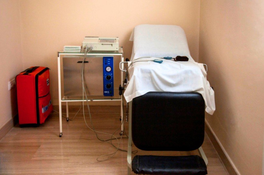 Servicios de obstetricia Monitorización fetal anteparto en clínica ginecológica con el Dr. Francisco Valdivieso Pérez en Jaén